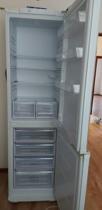 Холодильник срочно продается