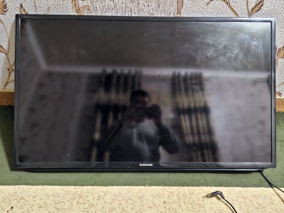 Samsung 43lik TV smart emas