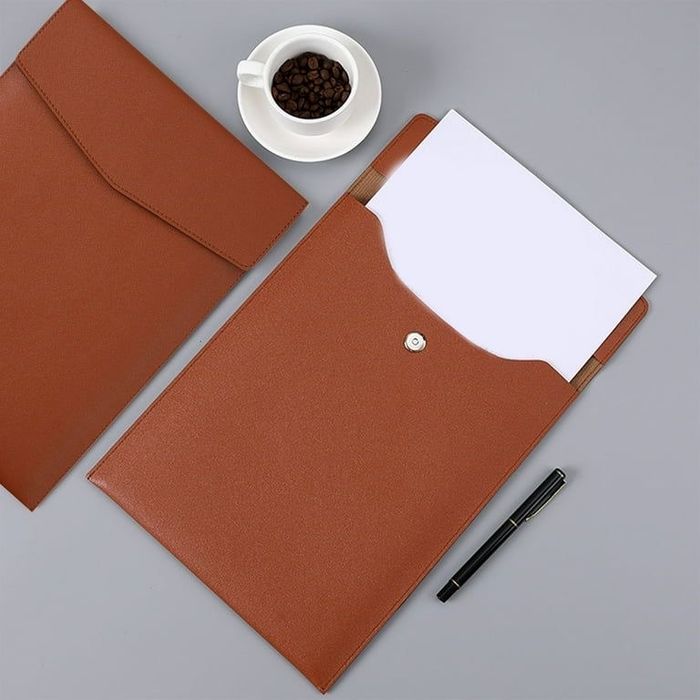 Офисной папка для документов и ноутбуков