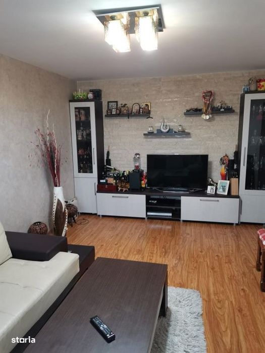 Apartament 3 camere | 77 mp utili | Complet renovat | Mobilat si utila