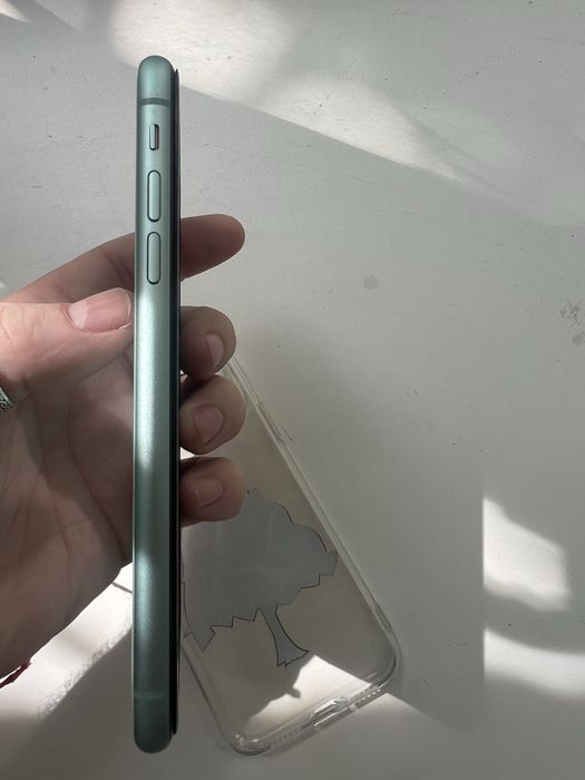 iPhone 11 64GB green