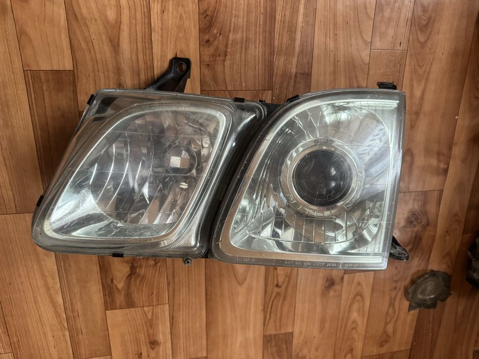 Фары от лексус 470