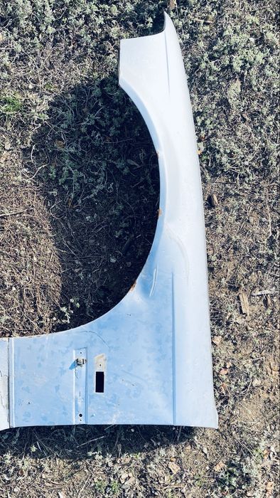 Крыло левое е36 с деффектом