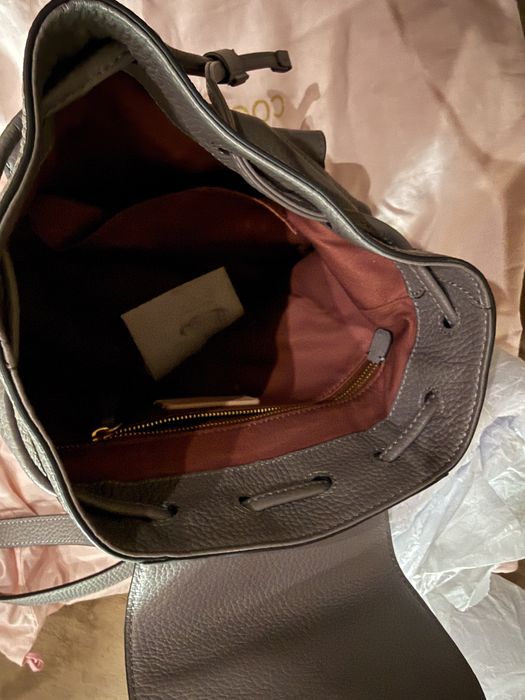 Кожена раница coccinelle