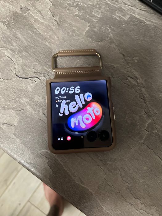 Мобилен  Телефон  Моторола Razr  60 ULTRA 5G 16/512GB  цвят дърво