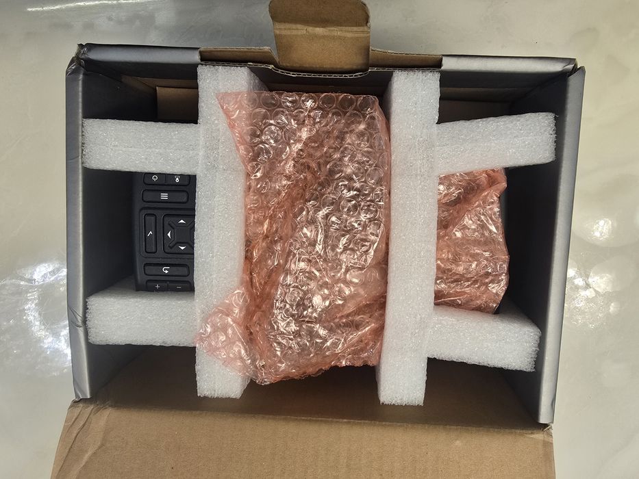 Эхолот Garmin Striker Vivid 7SV