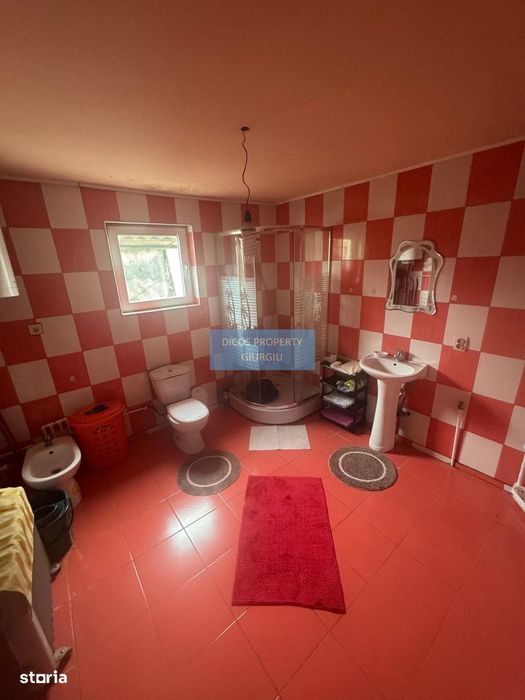 Casă de vânzare – Strada Mugurilor