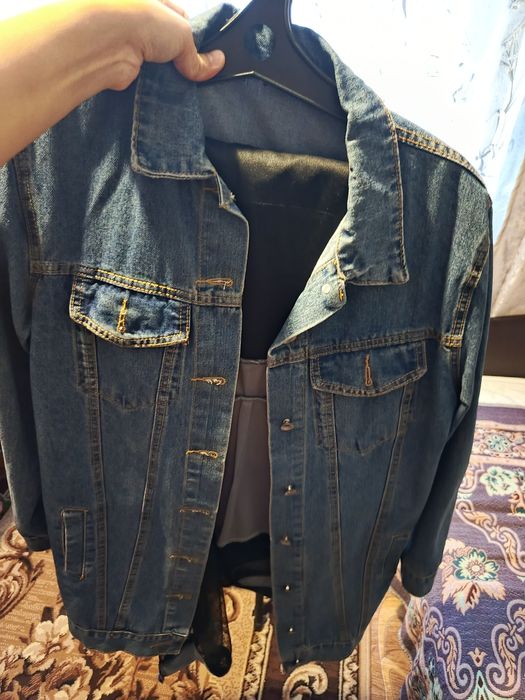 Продается джинсовая куртка