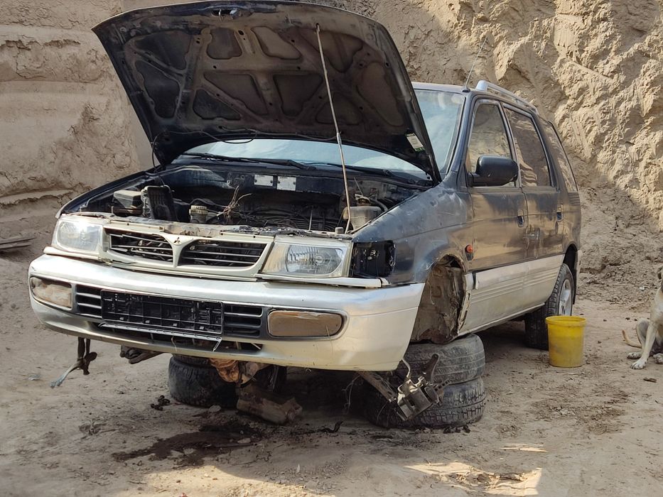 Запчасти на Mitsubishi Space Wagon Space , Runner , Shariot