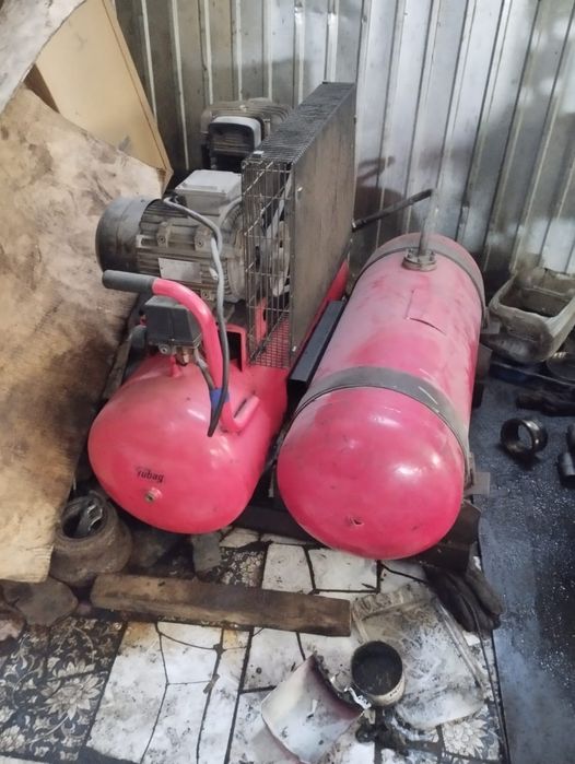 Воздушный компрессор