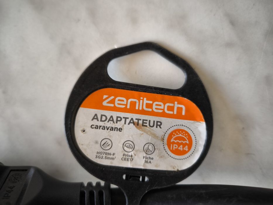 Adaptor priza Zenitech rulota/autorulota