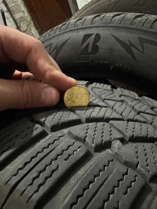 4 бр. зимни гуми Bridgestone Blizzak LM005 215/60 R17 96H, DOT 2022
