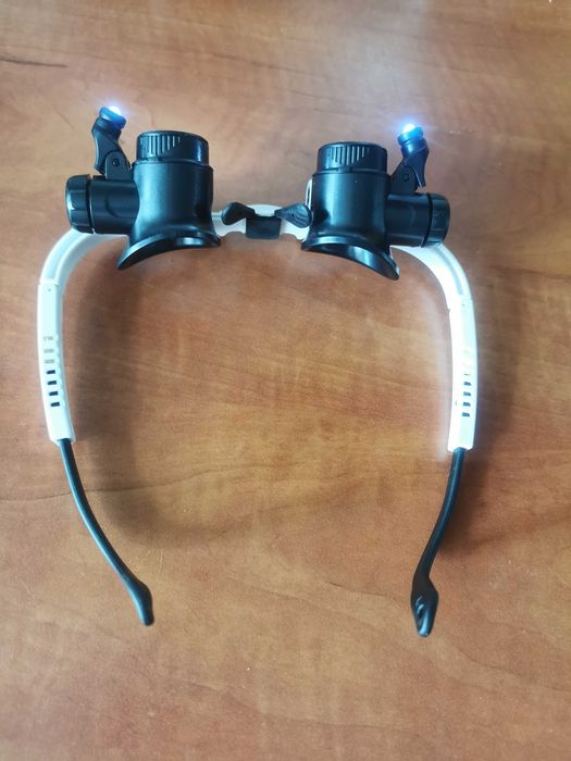 Ochelari cu lupe detasabile cu lumini LED pentru marit 8x-23x (max)