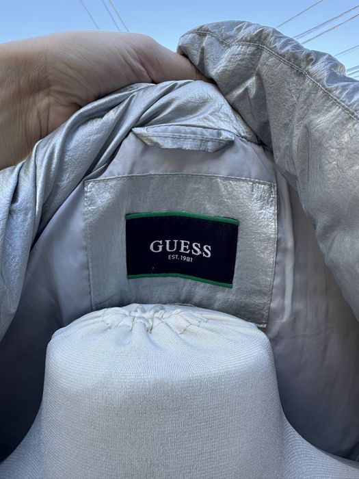 Дамско оригинално зимно яке Guess