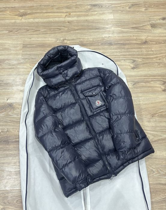 Продам куртку Moncler