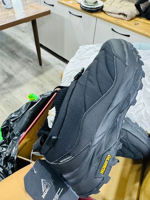 Продам кроссовки