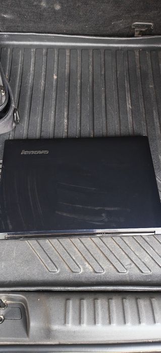 Srochno sotiladi Lenovo b50-70