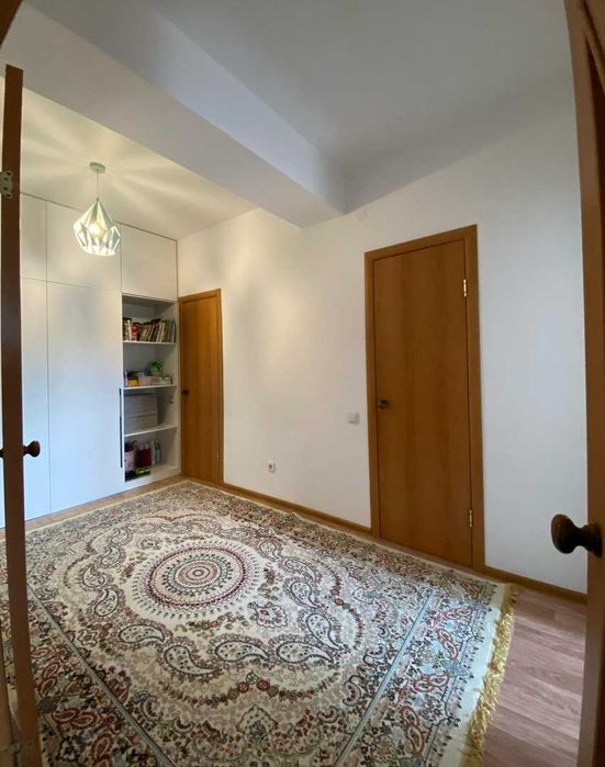 Продам 1комн кв в самом центре Батыс