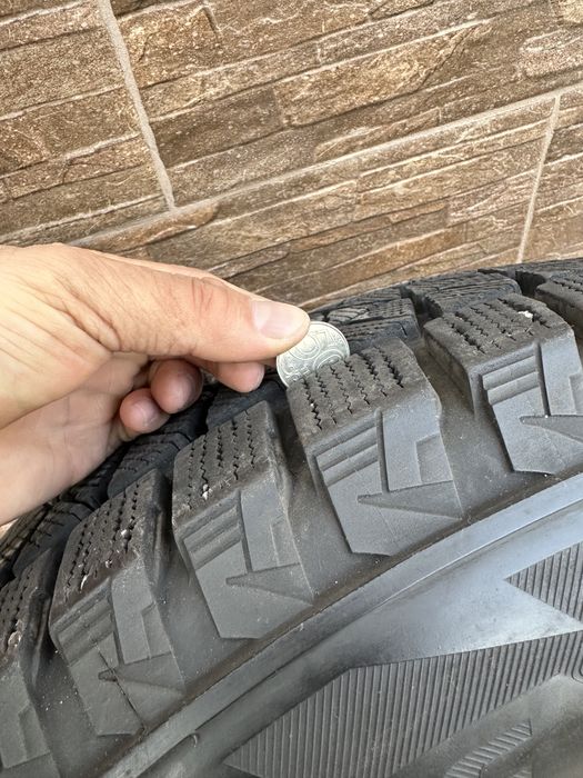 Зимняя резина Bridgestone с дисками