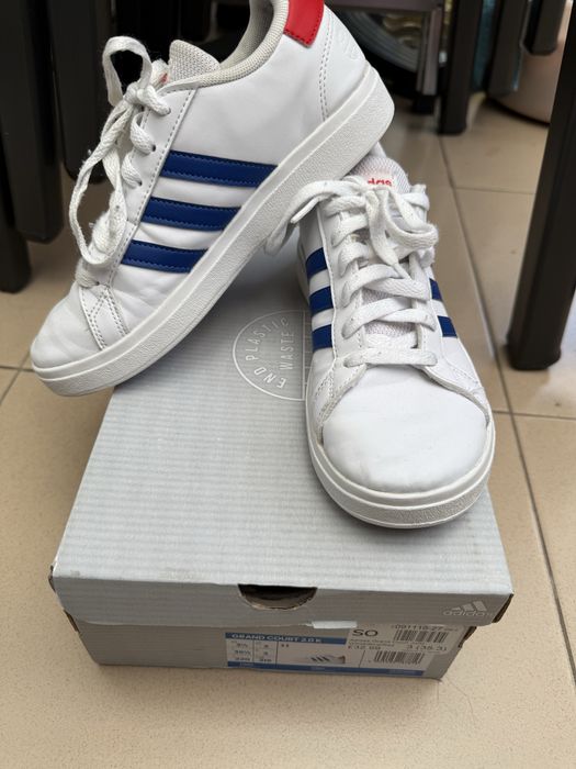 Продавам маратонки Адидас номер 35 1/2