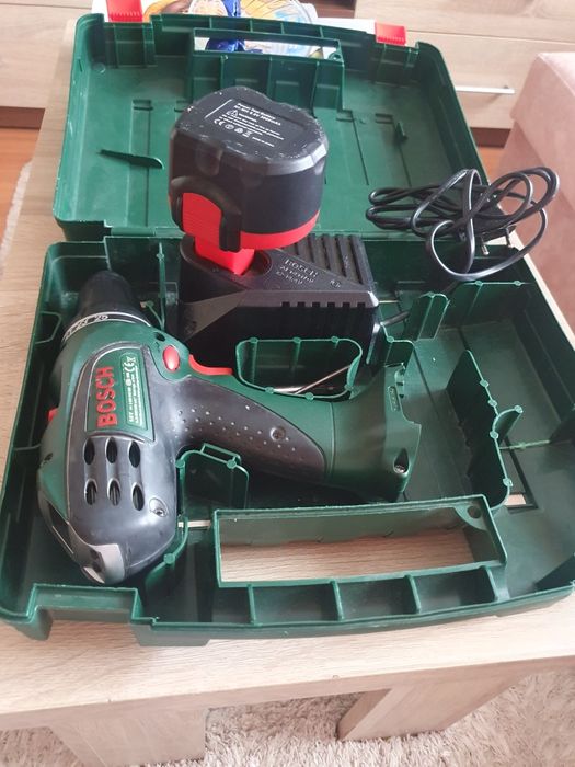 kit Bormașină Bosch PSR 9,6 VE-2 + Încărcător original