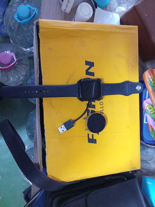 Продавам 2 smart часовника samsung