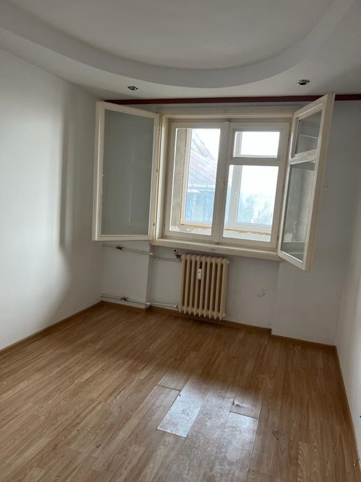 Garsoniera in bloc de apartamente