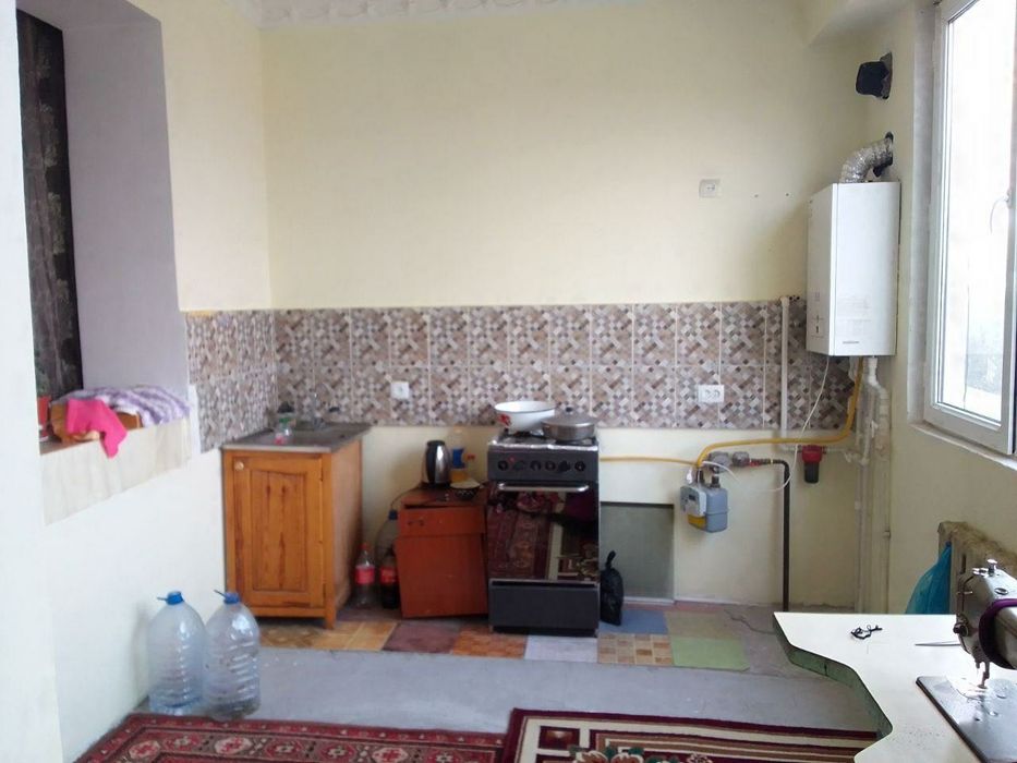 Зангиота туман сортепа мфй амир темур кочаси 4 етажли дом 2-хона