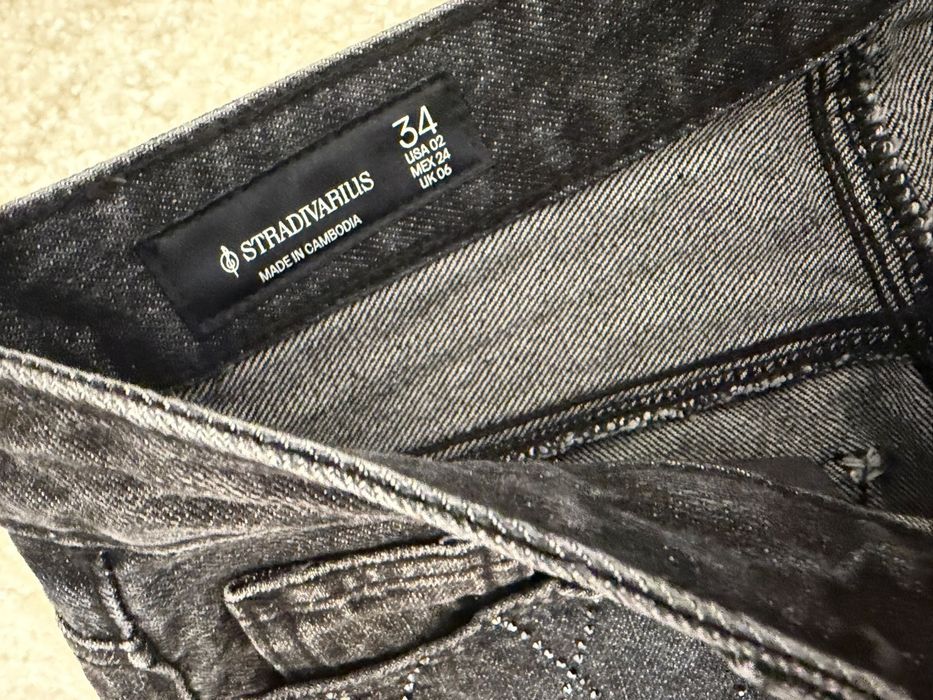 Blugi Stradivarius