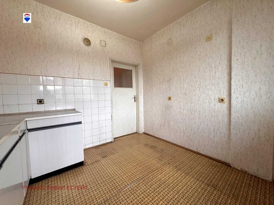 Продава се Тристаен апартамент в Русе, Възраждане - 78 кв.м за 1345 €/кв.м - Снимка #8