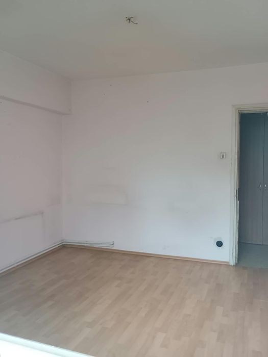 Vand apartament 3 camere in Prelungirea Ferentari
