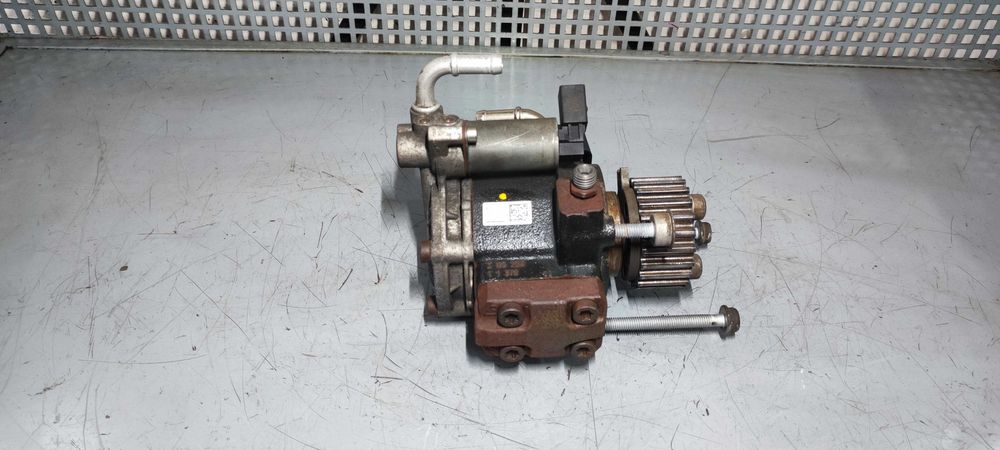 Pompa inalte volkswagen vw passat b6 CAY 1.6 tdi 105 cp cod 03L130755E