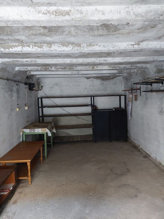 Дава се под наем Гараж / Паркомясто в Враца, Дъбника - 20 кв.м за 119.34 € - Снимка #1