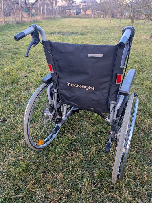 Carucior pliabil pentru persoane cu nevoi speciale ,  varstnici