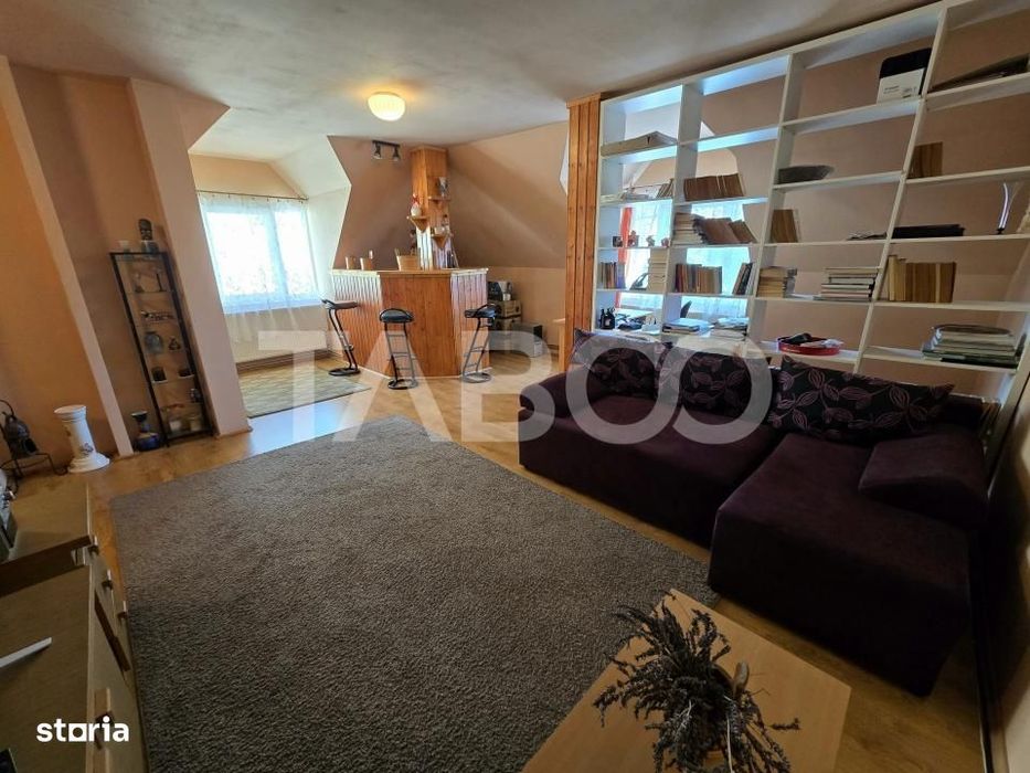 Casa spatioasa de vanzare teren 432 mp zona linistita - Lupeni Sibiu