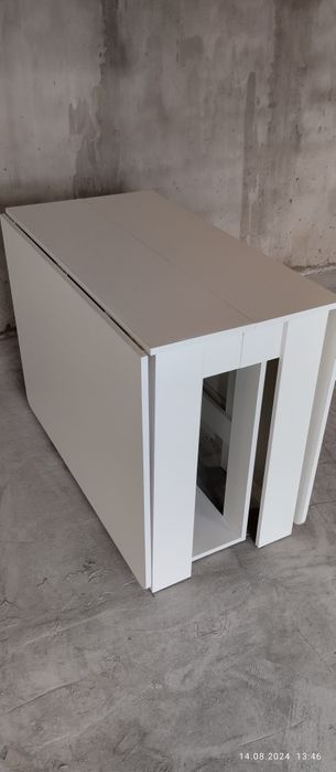 Продам  стол размер  5.5мт