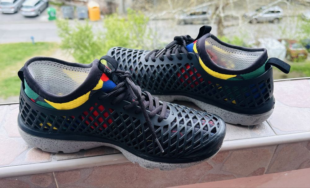 Superdry.New Balance.Adidas.La Sportiva-Premiata-Asics-Nike