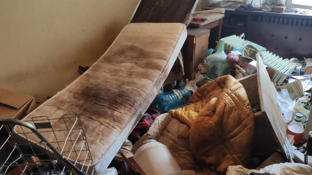 Кърти чисти и извозва.