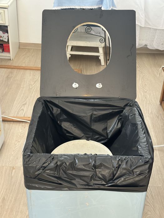 WC MOBIL pentru cei imobilizati la pat