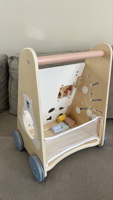 Нов дървен Уокър