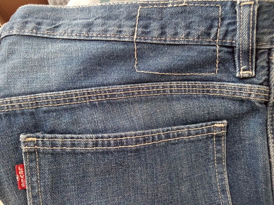 Джинсы Levis оригинал, со Штатов привезли. Модель Carpenter 100 ХБ