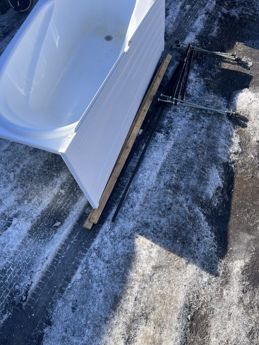 Ванна акриловая