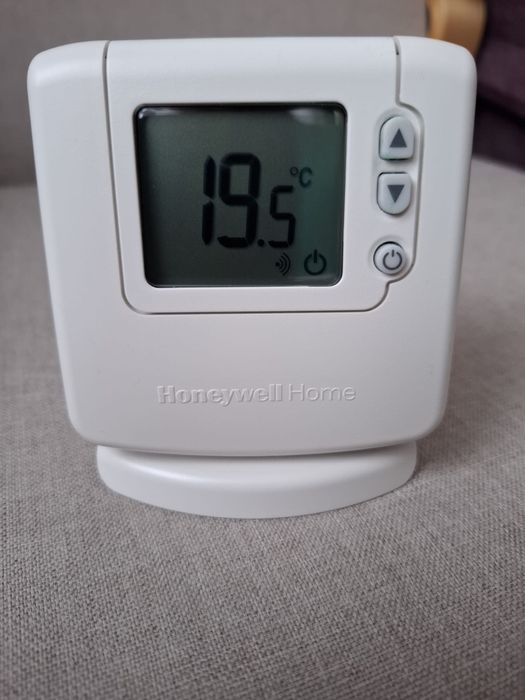 Termostat wireless Honeywell DT92A