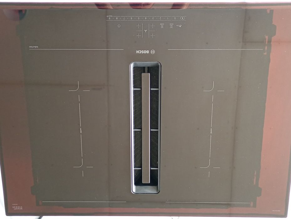 Plită incorporabilă cu hotă integrată Bosch PVQ731F15E