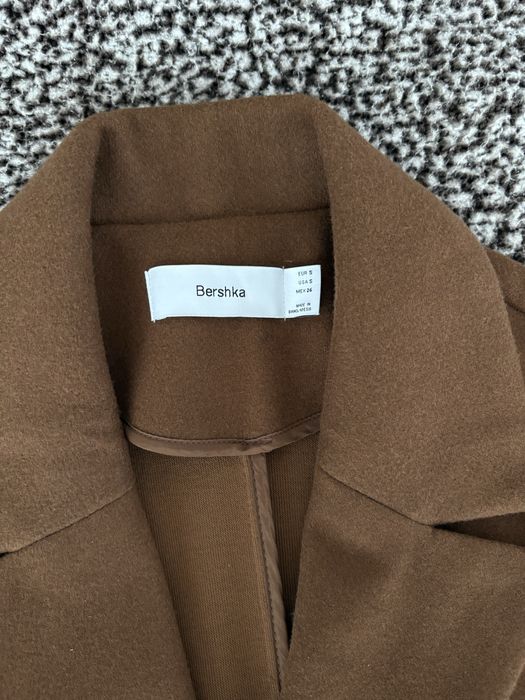 Кафяво палто Bershka