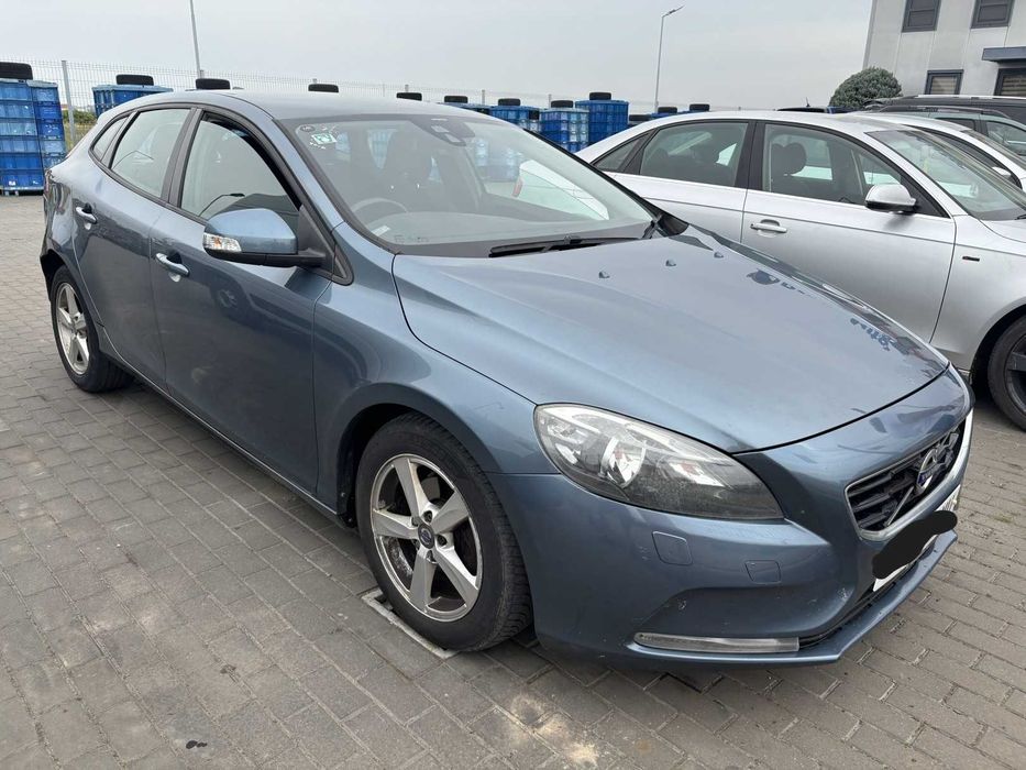 Dezmembrari dezmembrez Volvo V40 1.6 diesel cod motor D4162T