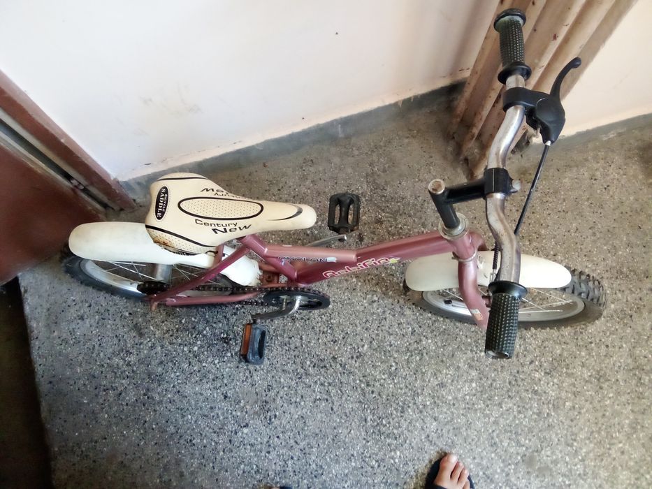 Детски велосипед перфектно състояние!