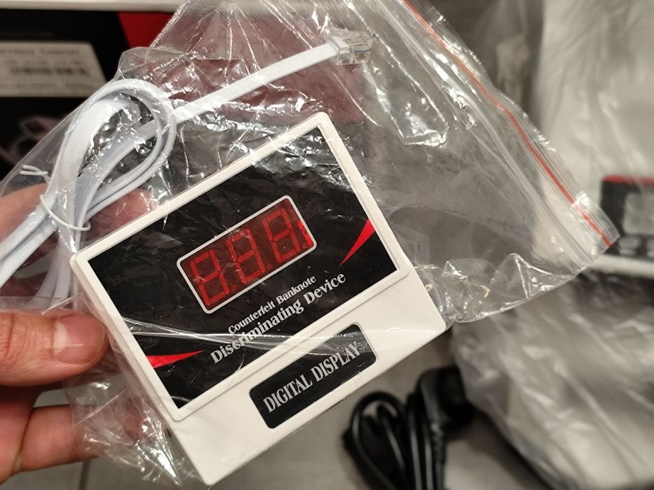 Машина / Броене / Банкноти