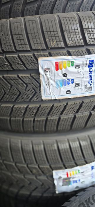 285 40 22 и 325 35 22 зимни гуми спорт пакет Gripmax SureGrip Pro