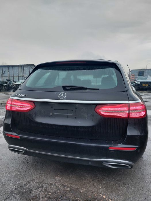 На Части: Mercedes-Benz W213 SPORT E220d 194 к.с. 2016 9G-TRONIC Комби